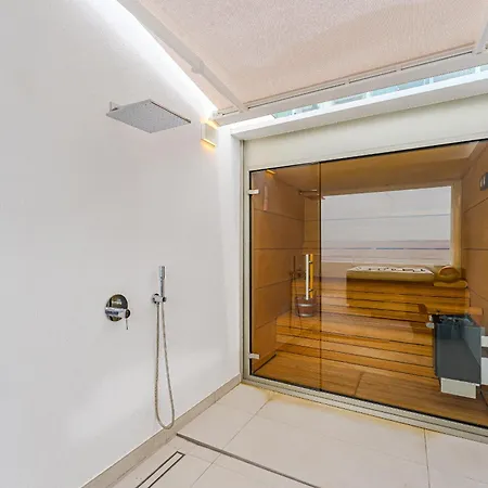 Διαμέρισμα Aquasuites Luxury Penthouse A02